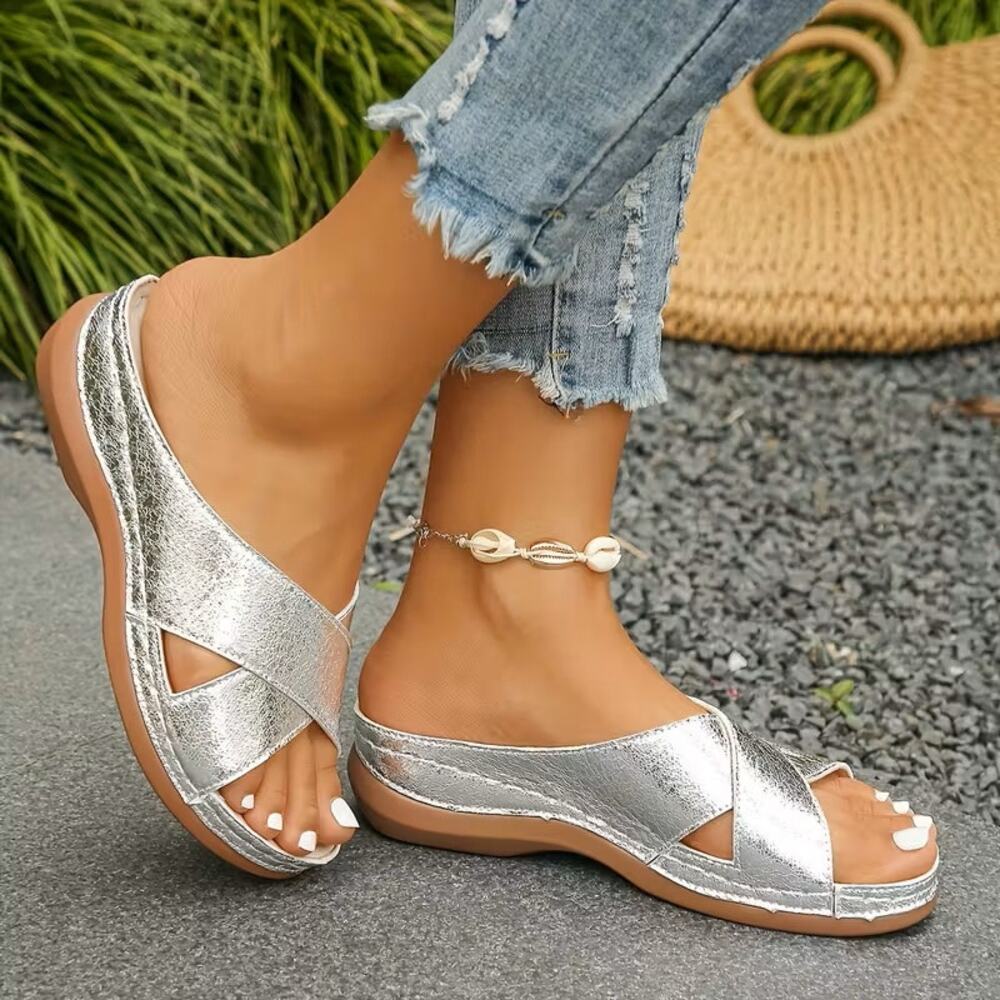 NWT ~ Women's Metallic Silver Slides Summer Sandals Beach Shoes ~ 8 1/2